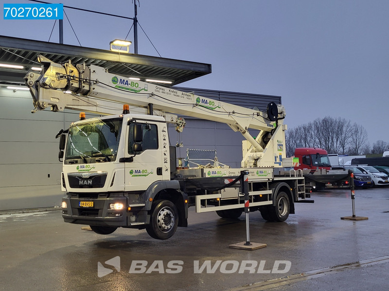 MAN TGM 18.250 4X2 44mtrs Böcker AK44/4000 Hubarbeitsbühne Manual Euro 6 - Kraanaga veoauto: pilt 2 MAN TGM 18.250 4X2 44mtrs Böcker AK44/4000 Hubarbeitsbühne Manual Euro 6 - Kraanaga veoauto: pilt 2