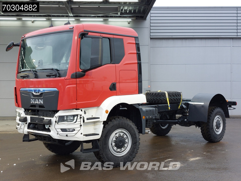 MAN TGM 18.250 4X4 NEW 4x4 Full steel suspension Automatic Airco Euro 6 - Kabiinišassiiga veoauto: pilt 5 MAN TGM 18.250 4X4 NEW 4x4 Full steel suspension Automatic Airco Euro 6 - Kabiinišassiiga veoauto: pilt 5