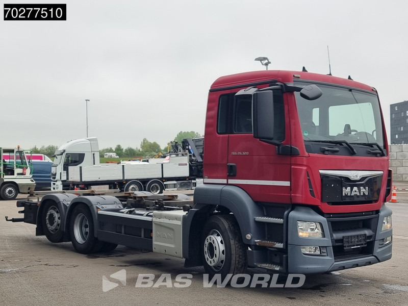 MAN TGS 26.320 6X2 BDF ADR Lift+lenkasche Automatic Euro 6 - Konteinerveduk/ Tõstukiga veoauto: pilt 3 MAN TGS 26.320 6X2 BDF ADR Lift+lenkasche Automatic Euro 6 - Konteinerveduk/ Tõstukiga veoauto: pilt 3