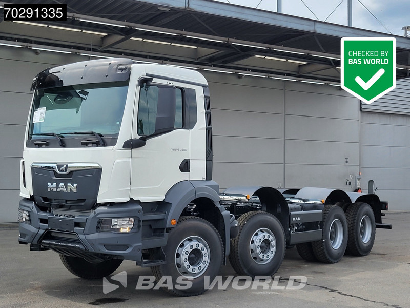 MAN TGS 41.400 8X4 New 8x4 chassis Engine PTO Steelsuspension Big-Axle Manual Euro 2 - Kabiinišassiiga veoauto: pilt 1 MAN TGS 41.400 8X4 New 8x4 chassis Engine PTO Steelsuspension Big-Axle Manual Euro 2 - Kabiinišassiiga veoauto: pilt 1
