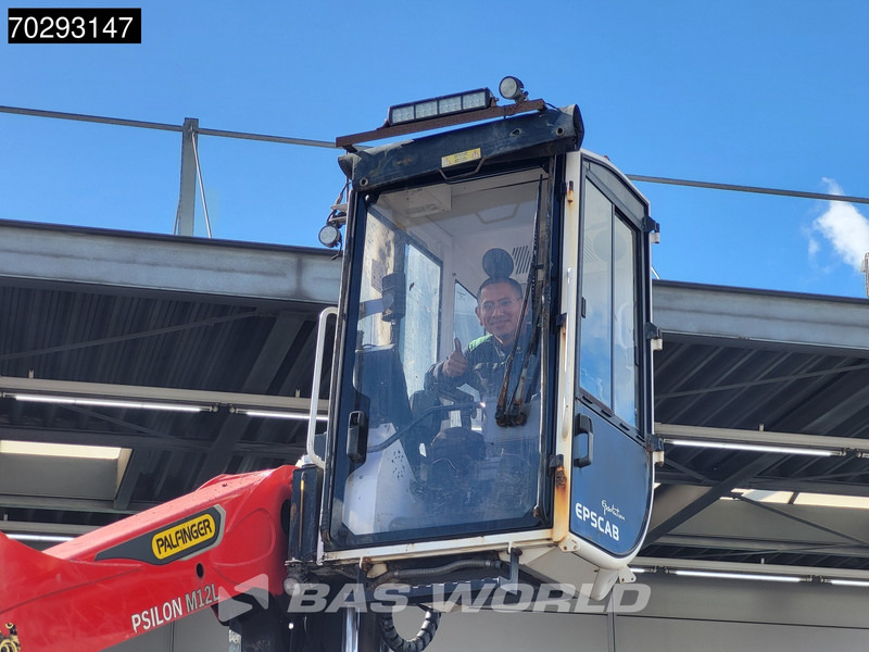 Metsaveok, Kraanaga veoauto MAN TGX 33.580 TGX 6X4 Palfinger Epsilon Wood crane Holztransport Retarder Navi Xenon Euro 6: pilt 11 Metsaveok, Kraanaga veoauto MAN TGX 33.580 TGX 6X4 Palfinger Epsilon Wood crane Holztransport Retarder Navi Xenon Euro 6: pilt 11