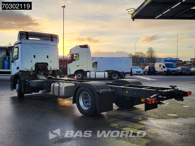 Mercedes-Benz Actros 1827 4X2 - Kabiinišassiiga veoauto: pilt 2 Mercedes-Benz Actros 1827 4X2 - Kabiinišassiiga veoauto: pilt 2