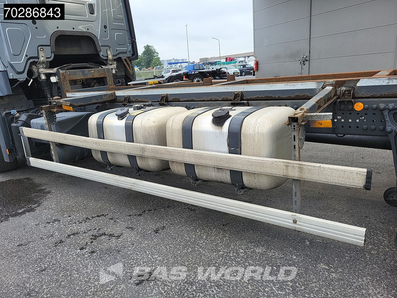 Konteinerveduk/ Tõstukiga veoauto Mercedes-Benz Actros 1843 4X2 BDF 2xTanks Automatic Euro 6: pilt 12