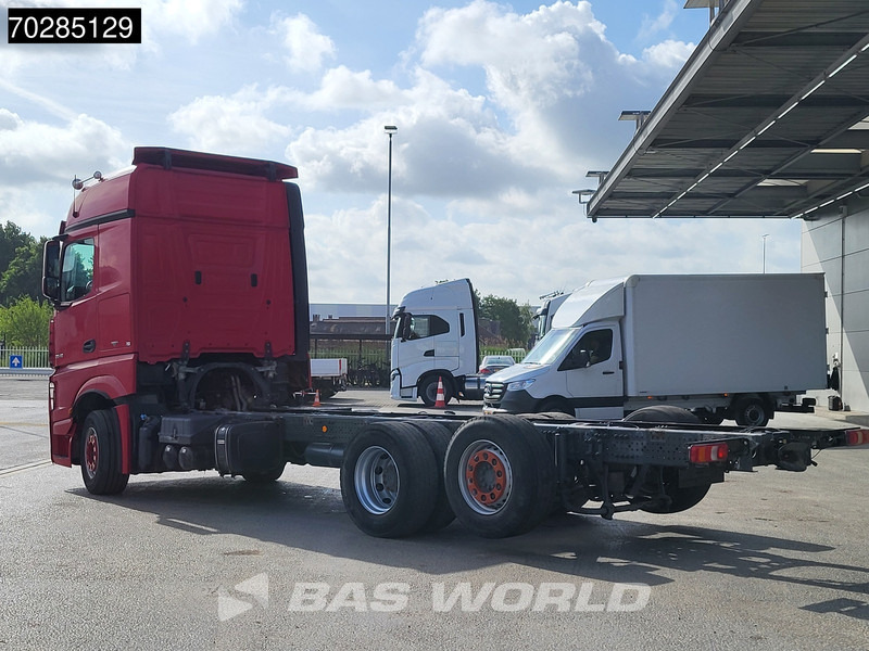 Mercedes-Benz Actros 2548 Actros 6X2 BigSpace Retarder PTO Liftachse Xenon ACC Navi Euro 6 - Kabiinišassiiga veoauto: pilt 2 Mercedes-Benz Actros 2548 Actros 6X2 BigSpace Retarder PTO Liftachse Xenon ACC Navi Euro 6 - Kabiinišassiiga veoauto: pilt 2