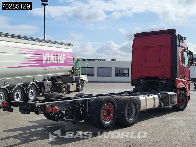 Mercedes-Benz Actros 2548 Actros 6X2 BigSpace Retarder PTO Liftachse Xenon ACC Navi Euro 6 - Kabiinišassiiga veoauto: pilt 5 Mercedes-Benz Actros 2548 Actros 6X2 BigSpace Retarder PTO Liftachse Xenon ACC Navi Euro 6 - Kabiinišassiiga veoauto: pilt 5