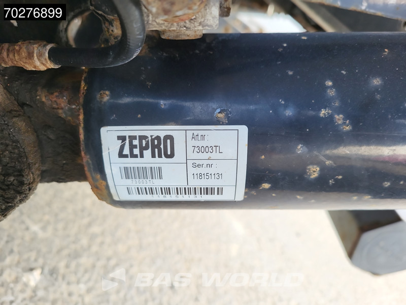 Mercedes-Benz Antos 2535 6X2 Lumikko L7 cooler ladebordwand Lift+Lenkachse Euro 6 - Külmutiga veoauto: pilt 3 Mercedes-Benz Antos 2535 6X2 Lumikko L7 cooler ladebordwand Lift+Lenkachse Euro 6 - Külmutiga veoauto: pilt 3