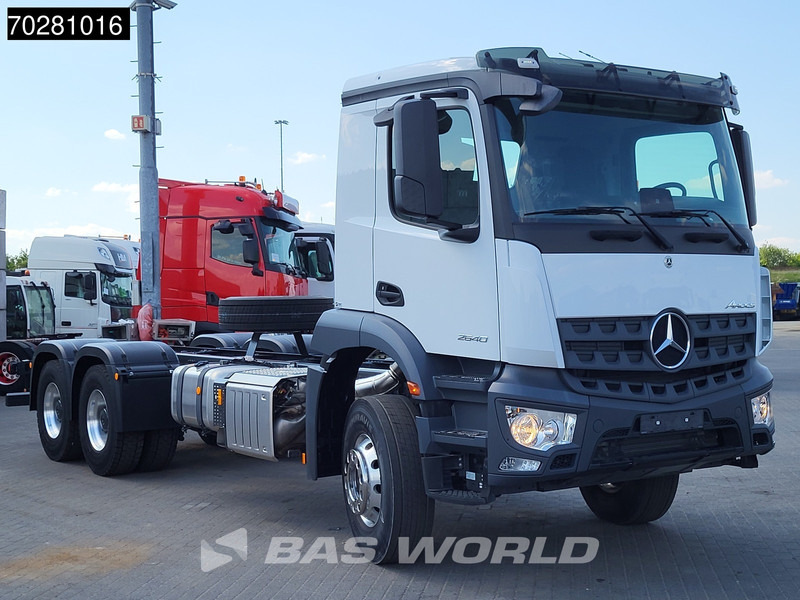Mercedes-Benz Arocs 2640 6X4 NEW chassis Steel suspension Big-Axle Alcoa Automatic Euro 6 - Kabiinišassiiga veoauto: pilt 3 Mercedes-Benz Arocs 2640 6X4 NEW chassis Steel suspension Big-Axle Alcoa Automatic Euro 6 - Kabiinišassiiga veoauto: pilt 3