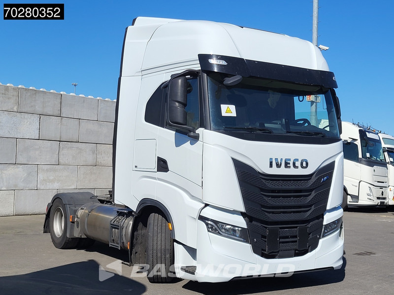 Iveco S-Way 460 4X2 LNG Retarder 2x Tanks Standklima LED Navi - Sadulveok: pilt 3 Iveco S-Way 460 4X2 LNG Retarder 2x Tanks Standklima LED Navi - Sadulveok: pilt 3