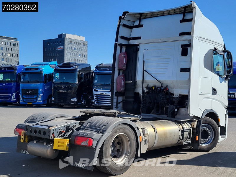 Iveco S-Way 460 4X2 LNG Retarder 2x Tanks Standklima LED Navi - Sadulveok: pilt 5 Iveco S-Way 460 4X2 LNG Retarder 2x Tanks Standklima LED Navi - Sadulveok: pilt 5