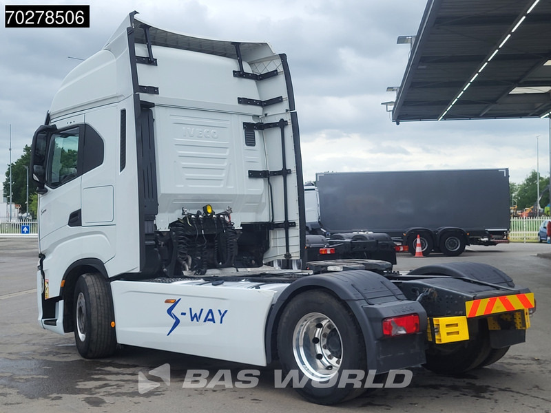 Iveco S-Way 570 S-Way 4X2 Retarder 2x Tanks Standklima Navi Alcoa's - Sadulveok: pilt 2 Iveco S-Way 570 S-Way 4X2 Retarder 2x Tanks Standklima Navi Alcoa's - Sadulveok: pilt 2