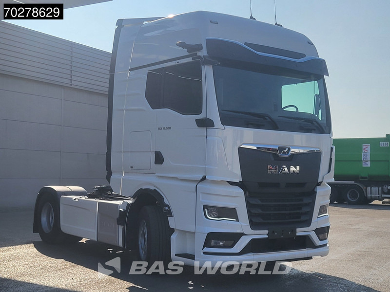 MAN TGX 18.520 4X2 Retarder 2xTanks Standklima MirrorCam ACC Navi LED Euro 6 Nieuw! - Sadulveok: pilt 3 MAN TGX 18.520 4X2 Retarder 2xTanks Standklima MirrorCam ACC Navi LED Euro 6 Nieuw! - Sadulveok: pilt 3
