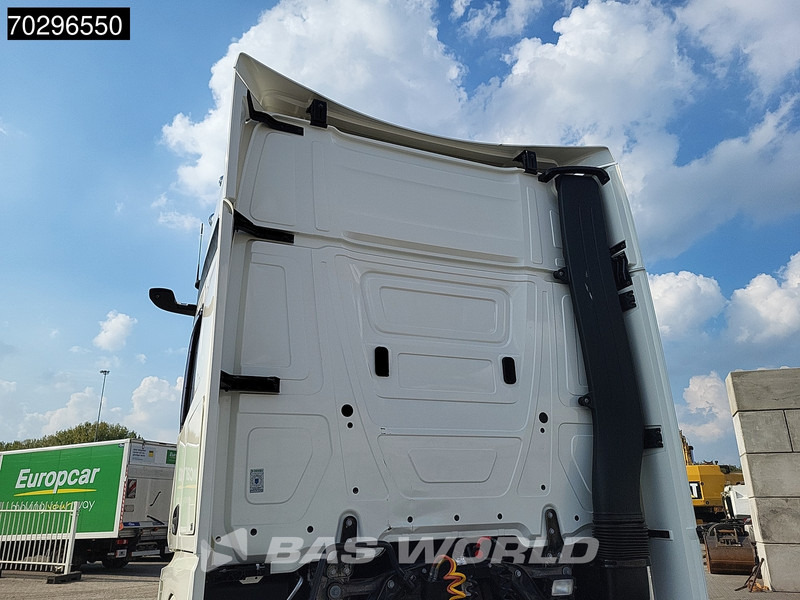 Mercedes-Benz Actros 1845 4X2 GigaSpace Mega Retarder 2x Tanks Standklima Xenon Euro 6 - Sadulveok: pilt 5 Mercedes-Benz Actros 1845 4X2 GigaSpace Mega Retarder 2x Tanks Standklima Xenon Euro 6 - Sadulveok: pilt 5