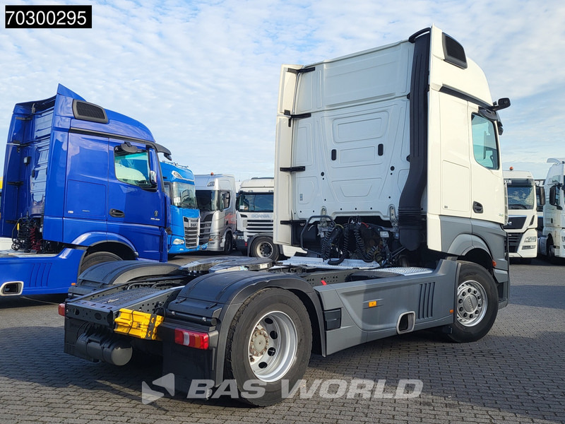 Mercedes-Benz Actros 1845 4X2 GigaSpace Retarder MirrorCam Navi Euro 6 - Sadulveok: pilt 5 Mercedes-Benz Actros 1845 4X2 GigaSpace Retarder MirrorCam Navi Euro 6 - Sadulveok: pilt 5