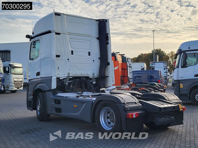 Mercedes-Benz Actros 1845 4X2 GigaSpace Retarder MirrorCam Navi Euro 6 - Sadulveok: pilt 2 Mercedes-Benz Actros 1845 4X2 GigaSpace Retarder MirrorCam Navi Euro 6 - Sadulveok: pilt 2