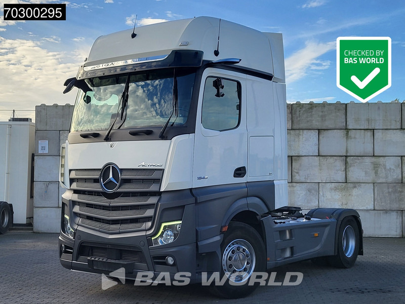 Mercedes-Benz Actros 1845 4X2 GigaSpace Retarder MirrorCam Navi Euro 6 - Sadulveok: pilt 1 Mercedes-Benz Actros 1845 4X2 GigaSpace Retarder MirrorCam Navi Euro 6 - Sadulveok: pilt 1
