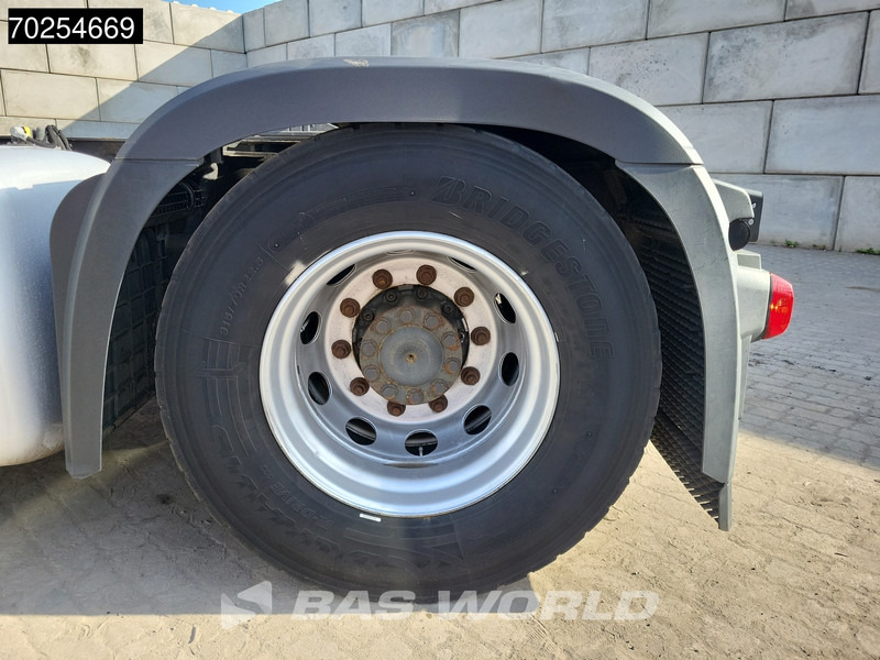 Sadulveok Mercedes-Benz Actros 1845 4X2 StreamSpace 2x Tanks: pilt 9