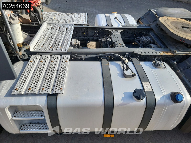 Sadulveok Mercedes-Benz Actros 1845 4X2 StreamSpace 2x Tanks: pilt 7