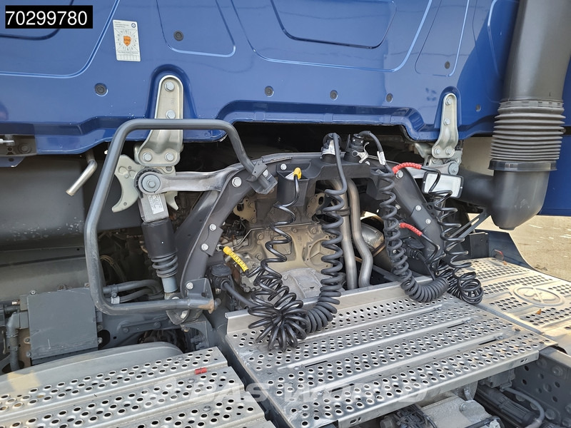 Mercedes-Benz Actros 1851 4X2 BigSpace Retarder 2x Tanks Full-Air Standklima - Sadulveok: pilt 5 Mercedes-Benz Actros 1851 4X2 BigSpace Retarder 2x Tanks Full-Air Standklima - Sadulveok: pilt 5