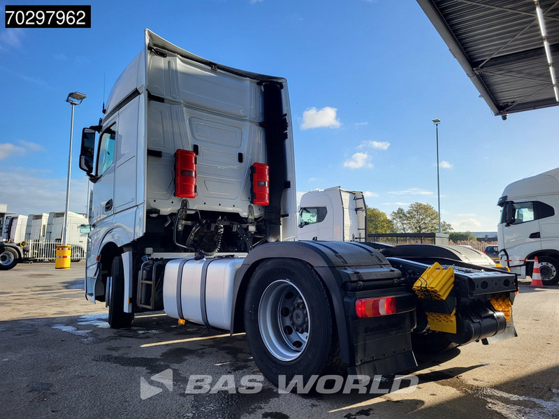 Mercedes-Benz Actros 1851 Actros 4X2 GigaSpace ADR 2xTanks Xenon Euro 6 - Sadulveok: pilt 2 Mercedes-Benz Actros 1851 Actros 4X2 GigaSpace ADR 2xTanks Xenon Euro 6 - Sadulveok: pilt 2