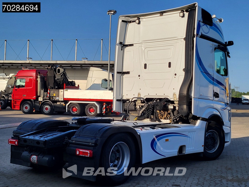 Mercedes-Benz Actros 1945 4X2 GigaSpace 2x Tanks Full-Air Navi MirrorCam ACC - Sadulveok: pilt 5 Mercedes-Benz Actros 1945 4X2 GigaSpace 2x Tanks Full-Air Navi MirrorCam ACC - Sadulveok: pilt 5