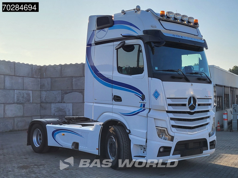 Mercedes-Benz Actros 1945 4X2 GigaSpace 2x Tanks Full-Air Navi MirrorCam ACC - Sadulveok: pilt 3 Mercedes-Benz Actros 1945 4X2 GigaSpace 2x Tanks Full-Air Navi MirrorCam ACC - Sadulveok: pilt 3