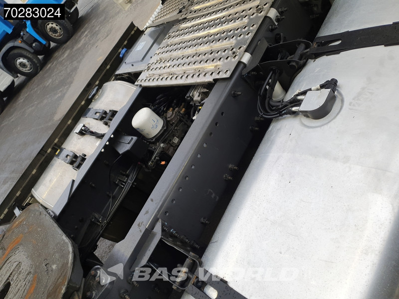 Sadulveok Volvo FH 460 4X2 VEB+ I-ParkCool 2x Tanks LED Navi: pilt 9