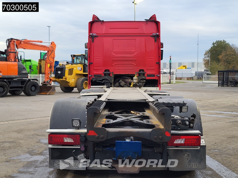Scania R650 R 8X4 8x4 chassis Big-Axle Retarder Semi Automatic Euro 6 - Kabiinišassiiga veoauto: pilt 3 Scania R650 R 8X4 8x4 chassis Big-Axle Retarder Semi Automatic Euro 6 - Kabiinišassiiga veoauto: pilt 3