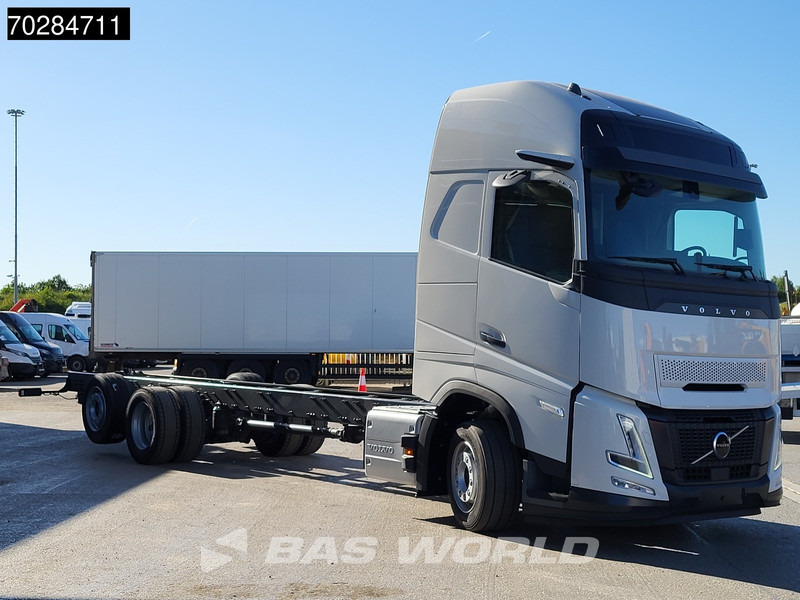 Volvo FH 540 6X2 NEW Horsetruck chassis Lift+Lenkachse Dynamic Steering Mirror cam Euro 6 - Kabiinišassiiga veoauto: pilt 3 Volvo FH 540 6X2 NEW Horsetruck chassis Lift+Lenkachse Dynamic Steering Mirror cam Euro 6 - Kabiinišassiiga veoauto: pilt 3