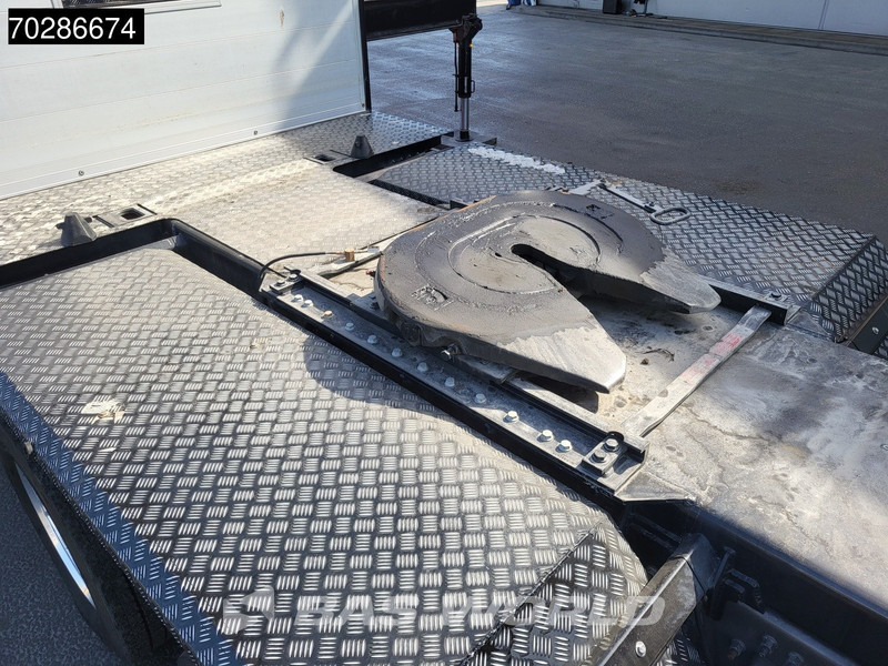 Volvo FH16 650 FH16 8X2 HMF 7020K-RCS Crane + Fly-Jib Lift+Steering-Axle Navi LED ACC Euro 6 - Madelveok/ Platvormveok, Kraanaga veoauto: pilt 3 Volvo FH16 650 FH16 8X2 HMF 7020K-RCS Crane + Fly-Jib Lift+Steering-Axle Navi LED ACC Euro 6 - Madelveok/ Platvormveok, Kraanaga veoauto: pilt 3