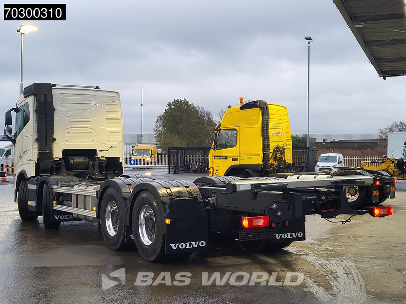 Volvo FH16 750 FH 8X4 NEW 8x4 chassis! Air suspension Big-Axle Automatic VEB+ Euro 6 - Kabiinišassiiga veoauto: pilt 2 Volvo FH16 750 FH 8X4 NEW 8x4 chassis! Air suspension Big-Axle Automatic VEB+ Euro 6 - Kabiinišassiiga veoauto: pilt 2