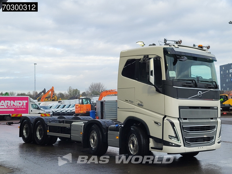 Volvo FH16 750 FH16 8X4 NEW 8x4 chassis! Air suspension Big-Axle Automatic VEB+ Euro 6 - Kabiinišassiiga veoauto: pilt 3 Volvo FH16 750 FH16 8X4 NEW 8x4 chassis! Air suspension Big-Axle Automatic VEB+ Euro 6 - Kabiinišassiiga veoauto: pilt 3