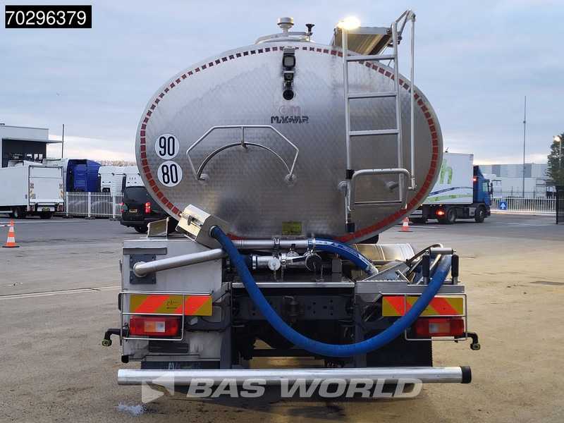 Volvo FM 330 4X2 11.500ltr Silo 2 compartments Stainless steel Automatic Xenon Navi Euro 5 - Tsisternauto: pilt 3 Volvo FM 330 4X2 11.500ltr Silo 2 compartments Stainless steel Automatic Xenon Navi Euro 5 - Tsisternauto: pilt 3