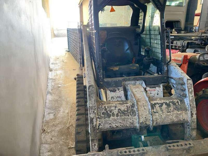 Bobcat T140 - Kompaktroomiklaadur: pilt 1 Bobcat T140 - Kompaktroomiklaadur: pilt 1