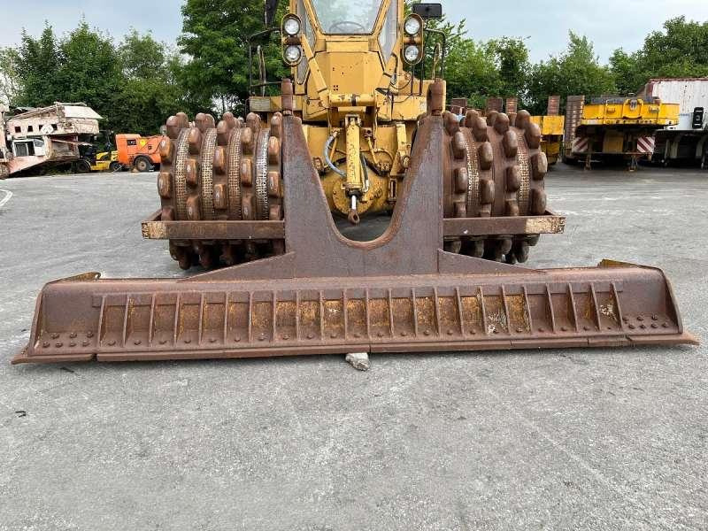 Tihendaja Caterpillar 825 + porte engins: pilt 11