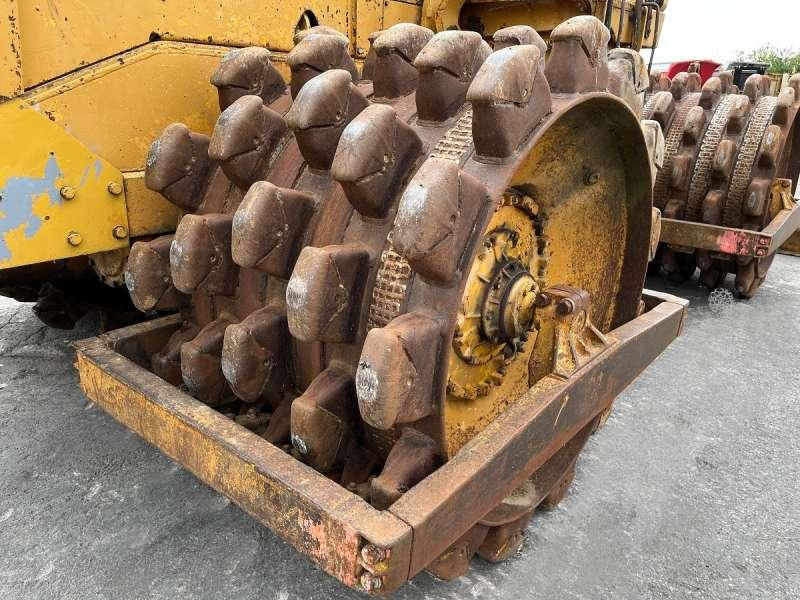 Tihendaja Caterpillar 825 + porte engins: pilt 17