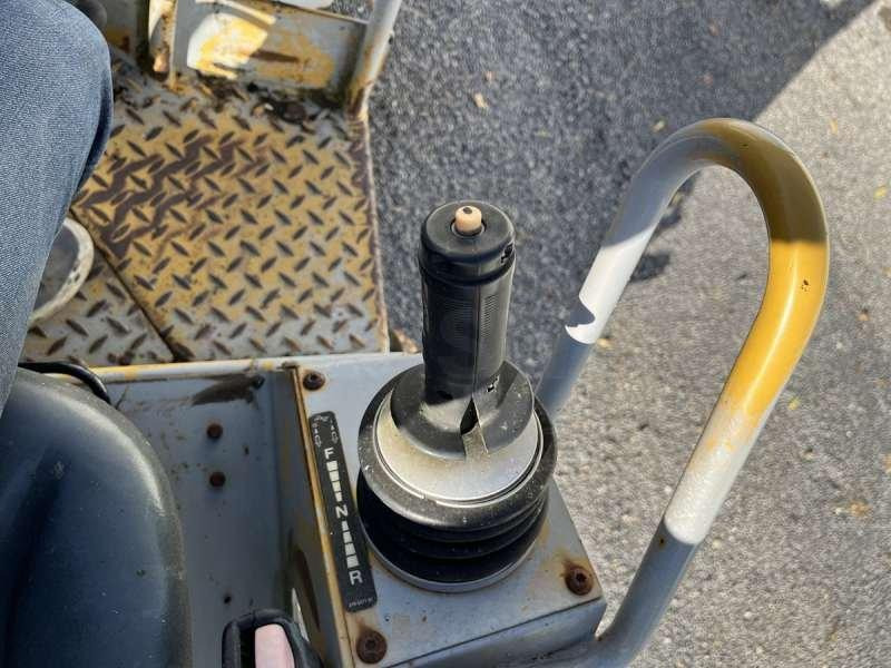 Teerull Caterpillar CB225E: pilt 38