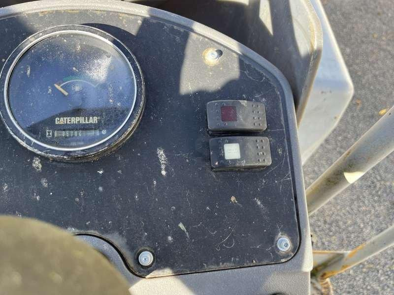 Teerull Caterpillar CB225E: pilt 41