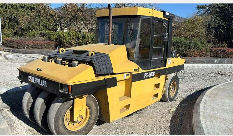 Caterpillar PS300B - Pneumaatiline teerull: pilt 2 Caterpillar PS300B - Pneumaatiline teerull: pilt 2