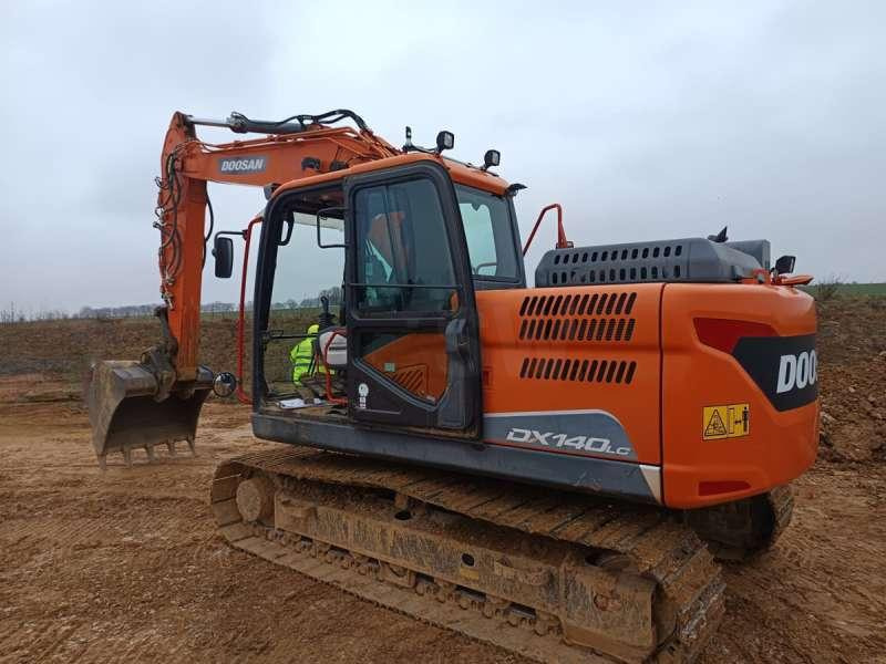 Doosan DX140LC-5 - Lintekskavaator: pilt 4 Doosan DX140LC-5 - Lintekskavaator: pilt 4