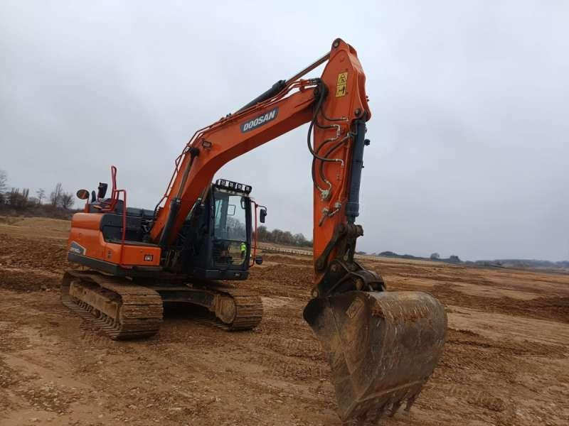 Doosan DX140LC-5 - Lintekskavaator: pilt 1 Doosan DX140LC-5 - Lintekskavaator: pilt 1