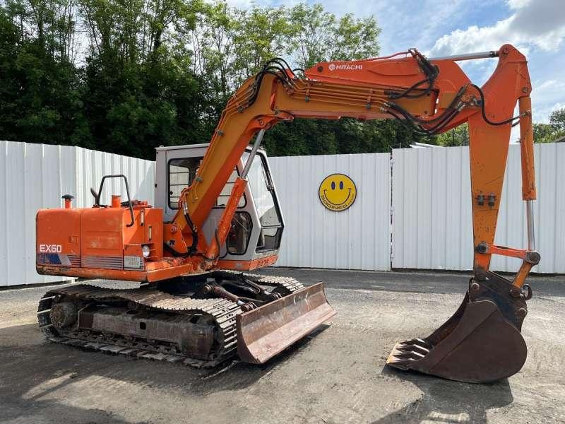 Hitachi EX60 - Lintekskavaator: pilt 1 Hitachi EX60 - Lintekskavaator: pilt 1