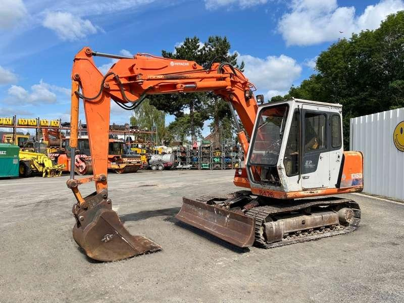 Hitachi EX60 - Lintekskavaator: pilt 3 Hitachi EX60 - Lintekskavaator: pilt 3