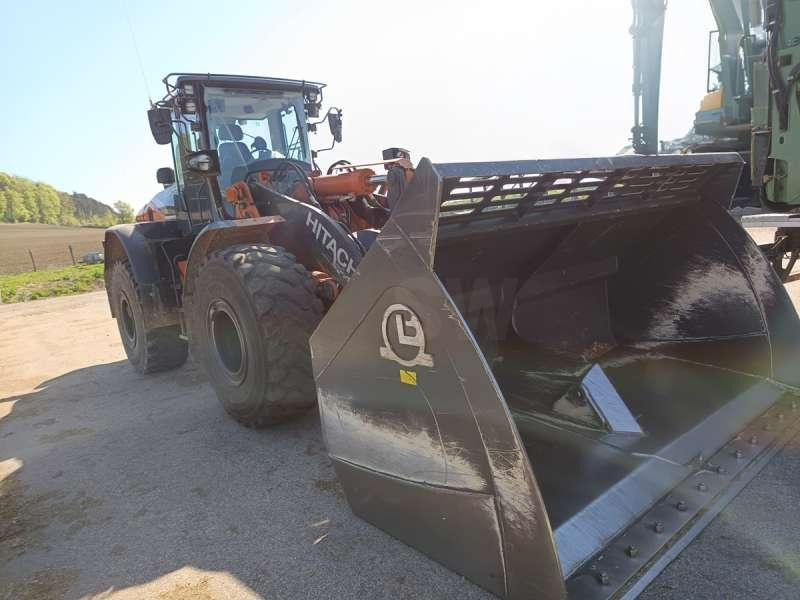 Hitachi ZW220-7 - Rataslaadur: pilt 2 Hitachi ZW220-7 - Rataslaadur: pilt 2