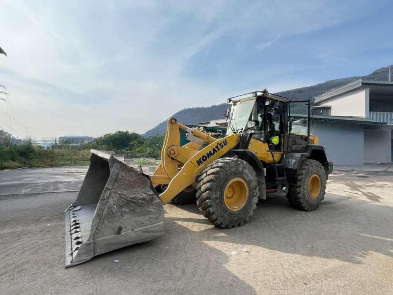 Komatsu WA320-7 - Rataslaadur: pilt 1 Komatsu WA320-7 - Rataslaadur: pilt 1