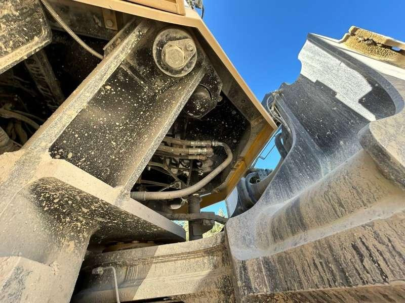 Rataslaadur Komatsu WA600-8E0: pilt 28