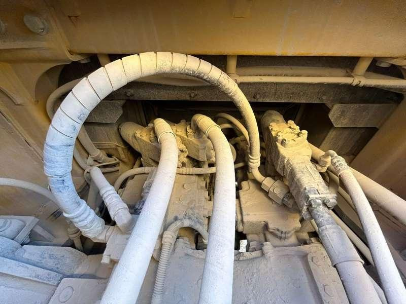Rataslaadur Komatsu WA600-8E0: pilt 15