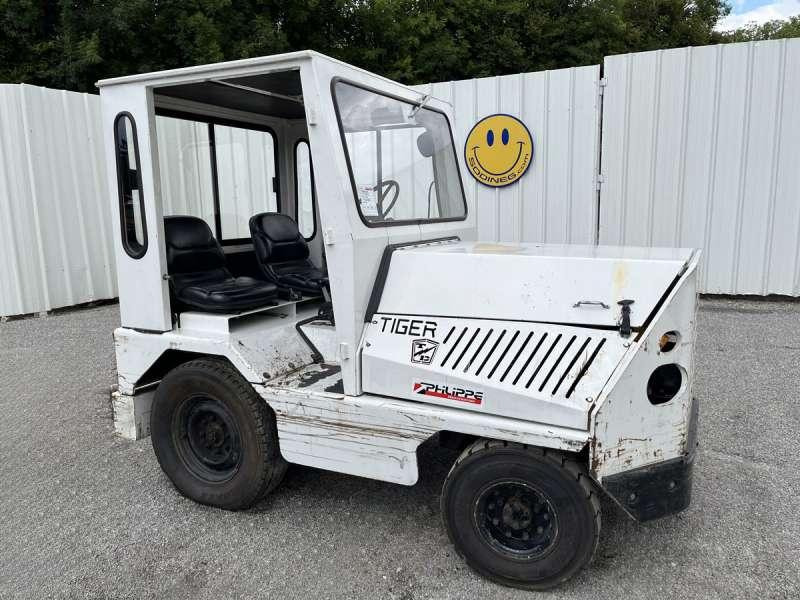 Traktor TAYLOR-DUNN TC-40: pilt 1