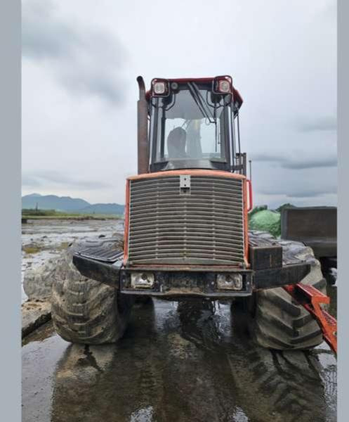 VALMET 840.4 - Metsatraktor: pilt 5 VALMET 840.4 - Metsatraktor: pilt 5