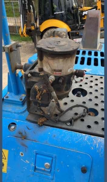 Lintekskavaator Volvo ECR235DL: pilt 12