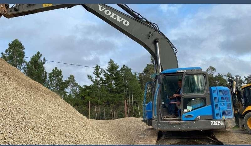 Lintekskavaator Volvo ECR235DL: pilt 6